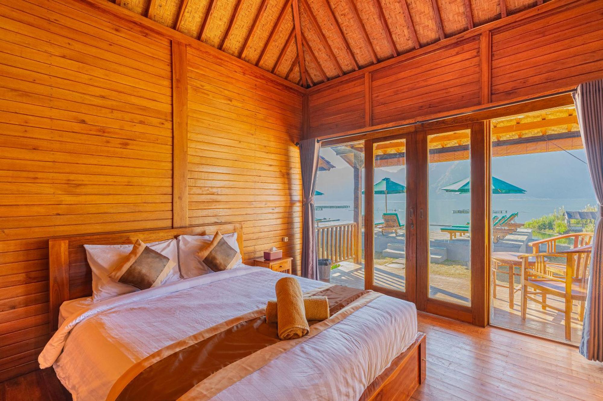 Lodge D Sila's Tepi Danu & Natural Hot Spring