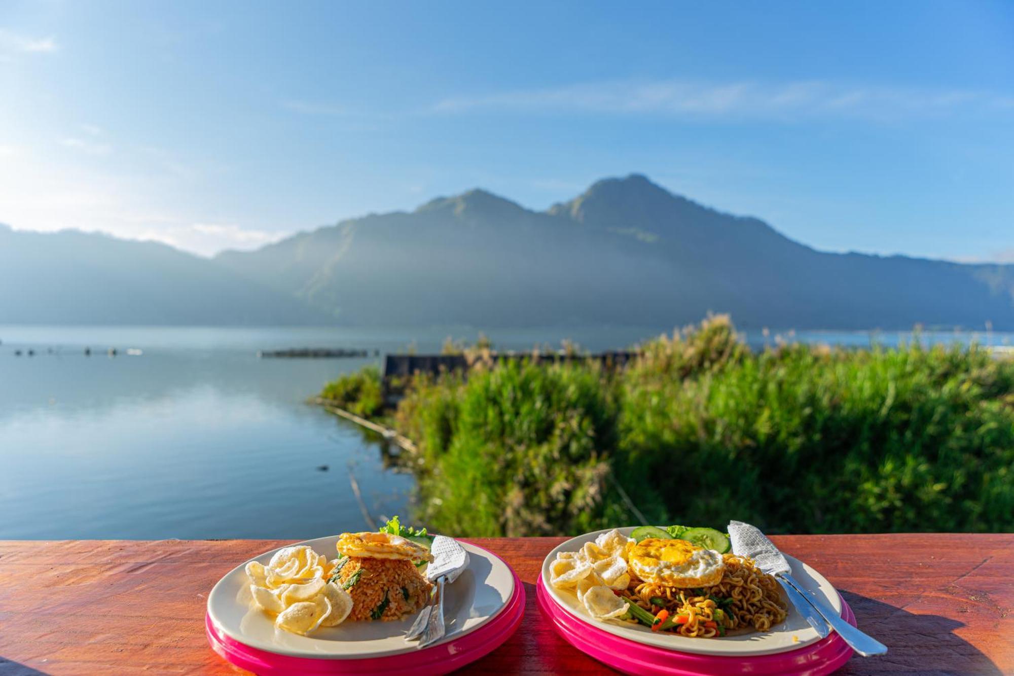 D Sila's Tepi Danu & Natural Hot Spring Lodge
